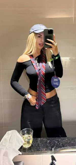 Ava Max OnlyFans Leaked Free Thumbnail Picture - #rkOQltH7fR