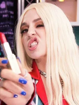 Ava Max OnlyFans Leaked Free Thumbnail Picture - #t4bOMhfzCO