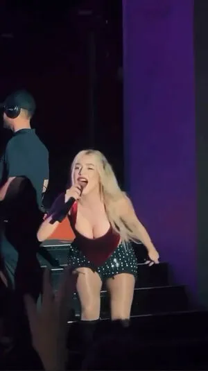 Ava Max OnlyFans Leaked Free Thumbnail Picture - #tsf91ZS5uy