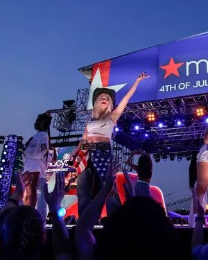 Ava Max OnlyFans Leaked Free Thumbnail Picture - #uMvUIPjErX