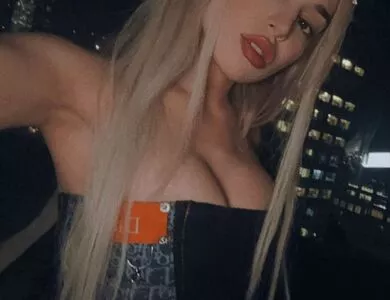 Ava Max OnlyFans Leaked Free Thumbnail Picture - #uruDyX8BGy