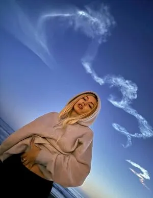 Ava Max OnlyFans Leaked Free Thumbnail Picture - #uwOkOE0xoJ