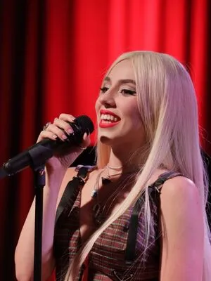 Ava Max OnlyFans Leaked Free Thumbnail Picture - #wrblyumsGg