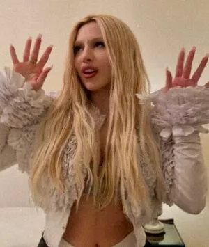 Ava Max OnlyFans Leaked Free Thumbnail Picture - #yMReyVsa7B