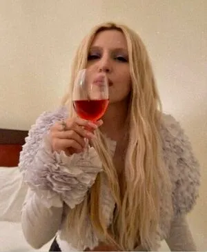 Ava Max OnlyFans Leaked Free Thumbnail Picture - #zHzcqsHdYk