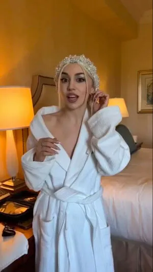 Ava Max OnlyFans Leaked Free Thumbnail Picture - #zNbtPi1lsP