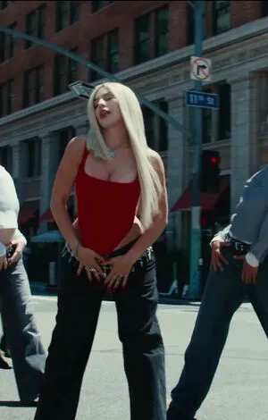 Ava Max OnlyFans Leaked Free Thumbnail Picture - #zxoru2Hd0L