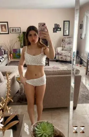 Ava Quijije OnlyFans Leaked Free Thumbnail Picture - #1V2FYrGzb9