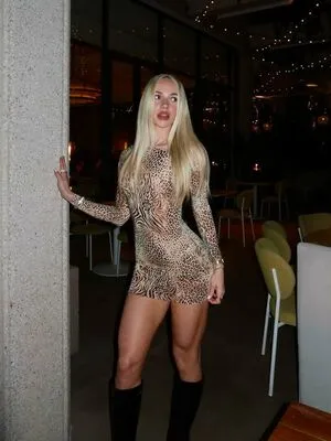 Ava Robar OnlyFans Leaked Free Thumbnail Picture - #M0scCTcbKI