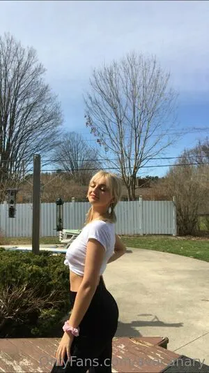 Avacanary OnlyFans Leaked Free Thumbnail Picture - #4CobGKA8fU