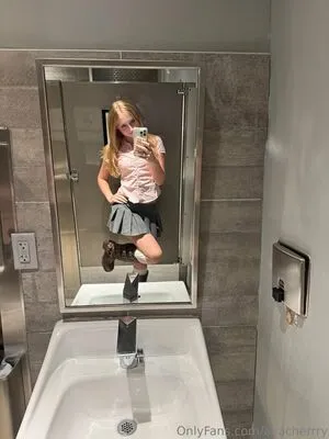 Avacherrry OnlyFans Leaked Free Thumbnail Picture - #2IeI4h2oT1