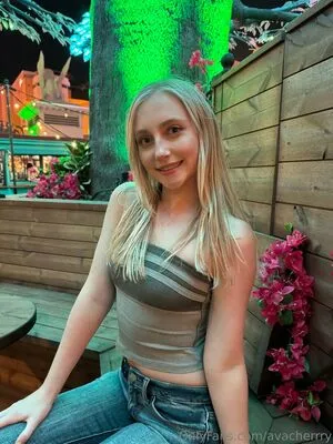 Avacherrry OnlyFans Leaked Free Thumbnail Picture - #AkFVEeppEz