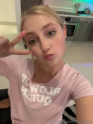 Avacherrry OnlyFans Leaked Free Thumbnail Picture - #KxUIxZepCa