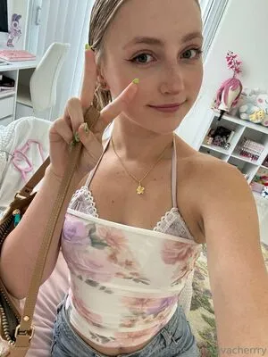 Avacherrry OnlyFans Leaked Free Thumbnail Picture - #awXe2URnfM