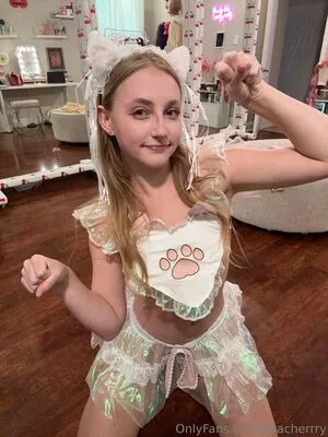 Avacherrry OnlyFans Leaked Free Thumbnail Picture - #ySXnR4OjYu