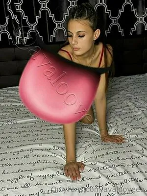 Avalooveee OnlyFans Leaked Free Thumbnail Picture - #8P2P0j744P