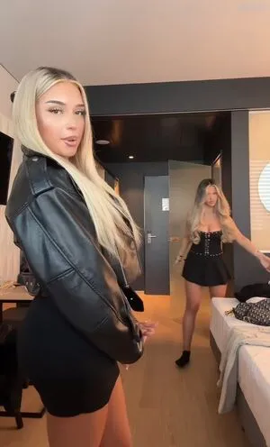 Avendaaxs OnlyFans Leaked Free Thumbnail Picture - #0FgNUZo3QR