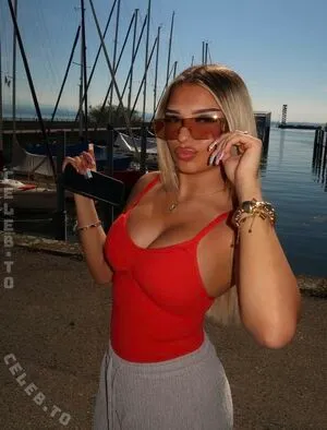 Avendaaxs OnlyFans Leaked Free Thumbnail Picture - #OiGuvNJ6hY