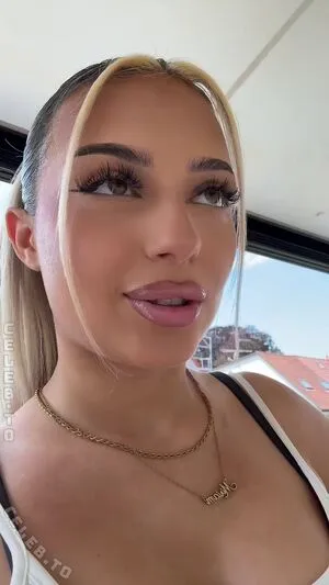 Avendaaxs OnlyFans Leaked Free Thumbnail Picture - #Rg7EoaTb7D