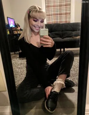 Averi Roselyn OnlyFans Leaked Free Thumbnail Picture - #3JW15puJYU