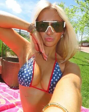 Avery Arthur OnlyFans Leaked Free Thumbnail Picture - #yigBm0Jfux