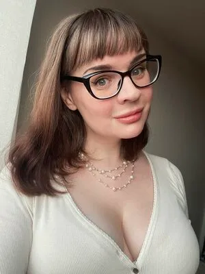 Avery Edison OnlyFans Leaked Free Thumbnail Picture - #RXeE48WLwc