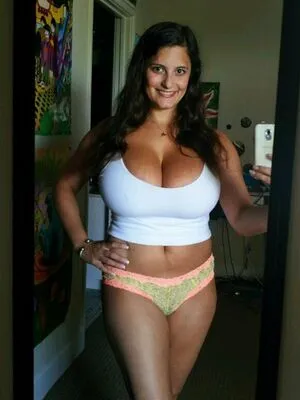 Avery Harwood OnlyFans Leaked Free Thumbnail Picture - #SWAbE41bv1