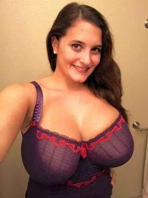 Avery Harwood OnlyFans Leaked Free Thumbnail Picture - #MHPN0ePa82
