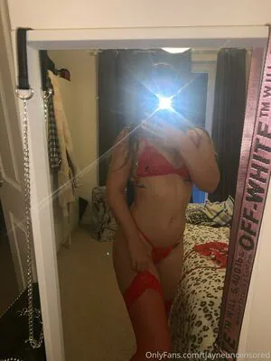 Avery Maeex OnlyFans Leaked Free Thumbnail Picture - #2AsXHMALQz