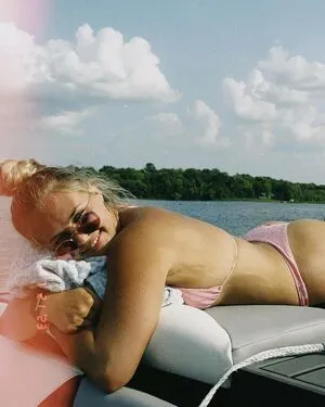 Avery Myers Averymyers7 OnlyFans Leaked Free Thumbnail Picture - #5Hcgq00haN