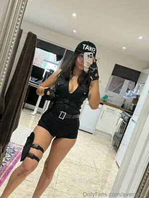 Avery Sss OnlyFans Leaked Free Thumbnail Picture - #FLVUJnkab8