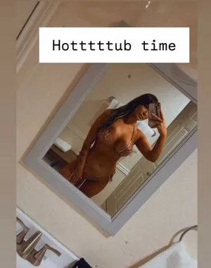 Avery Trail OnlyFans Leaked Free Thumbnail Picture - #GRLPaxWdBM