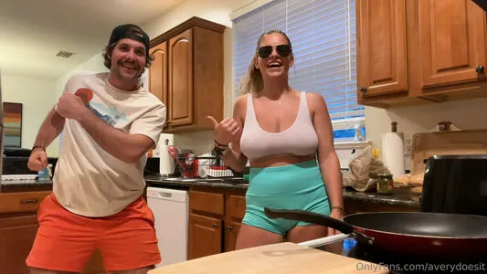 Averydoesit OnlyFans Leaked Free Thumbnail Picture - #5TezkGPqJL
