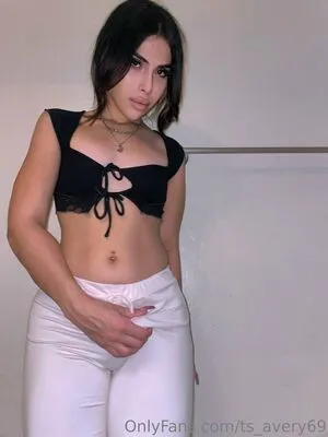 Averylustx OnlyFans Leaked Free Thumbnail Picture - #43PJIvbScR