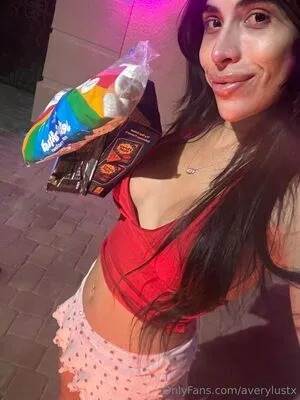 Averylustx OnlyFans Leaked Free Thumbnail Picture - #Db0AL9M5aQ