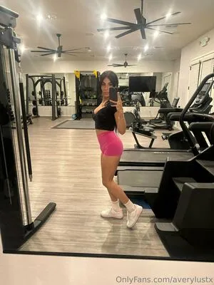 Averylustx OnlyFans Leaked Free Thumbnail Picture - #P4fuAO5ayA