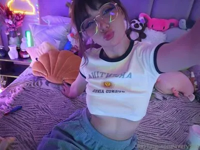 Averymia OnlyFans Leaked Free Thumbnail Picture - #aqM5e1zZLg