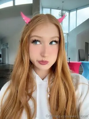 Averyskyye OnlyFans Leaked Free Thumbnail Picture - #Ycbncq7B9q