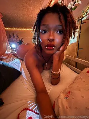 Averyyystoyz OnlyFans Leaked Free Thumbnail Picture - #0GHeSAzzFX