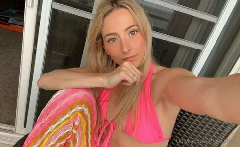 Avesfree OnlyFans Leaked Free Thumbnail Picture - #AS562C8Kja