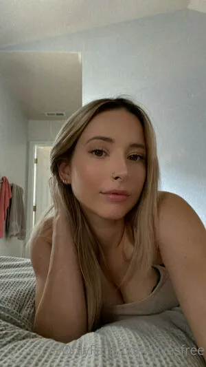 Avesfree OnlyFans Leaked Free Thumbnail Picture - #RvN9kk61VN