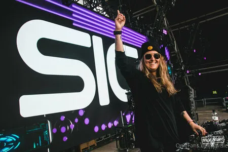 Avisic OnlyFans Leaked Free Thumbnail Picture - #tnWe1FfRr8