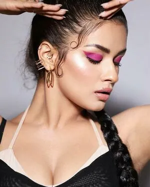 Avneet Kaur OnlyFans Leaked Free Thumbnail Picture - #FUGunDNFI3