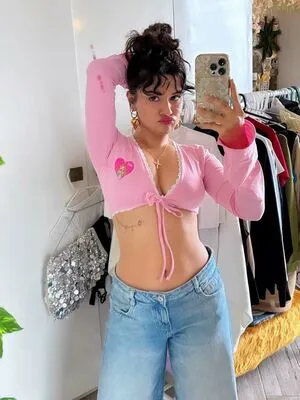 Avneet Kaur OnlyFans Leaked Free Thumbnail Picture - #PUY8InEfaW