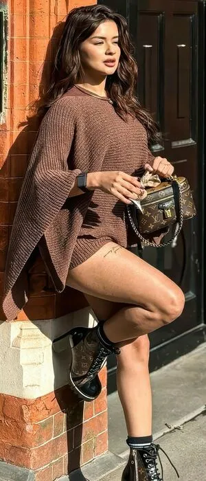 Avneet Kaur OnlyFans Leaked Free Thumbnail Picture - #TEoAXTcepp