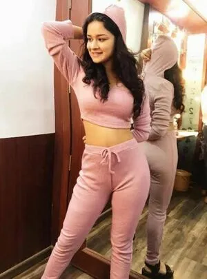 Avneet Kaur OnlyFans Leaked Free Thumbnail Picture - #tO5smi52ZY