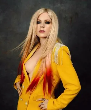 Avril Lavigne OnlyFans Leaked Free Thumbnail Picture - #0T2JkaGjlU