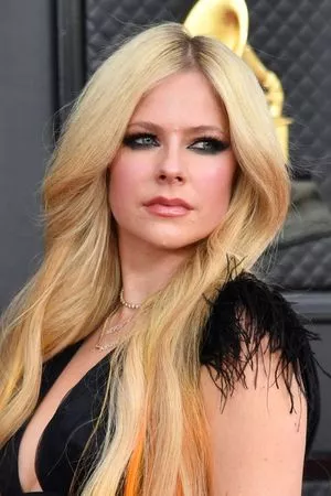 Avril Lavigne OnlyFans Leaked Free Thumbnail Picture - #ADjyxOqwdP