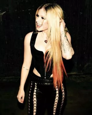 Avril Lavigne OnlyFans Leaked Free Thumbnail Picture - #DIfROr5icS