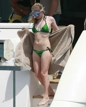 Avril Lavigne OnlyFans Leaked Free Thumbnail Picture - #IutN6O1xv3